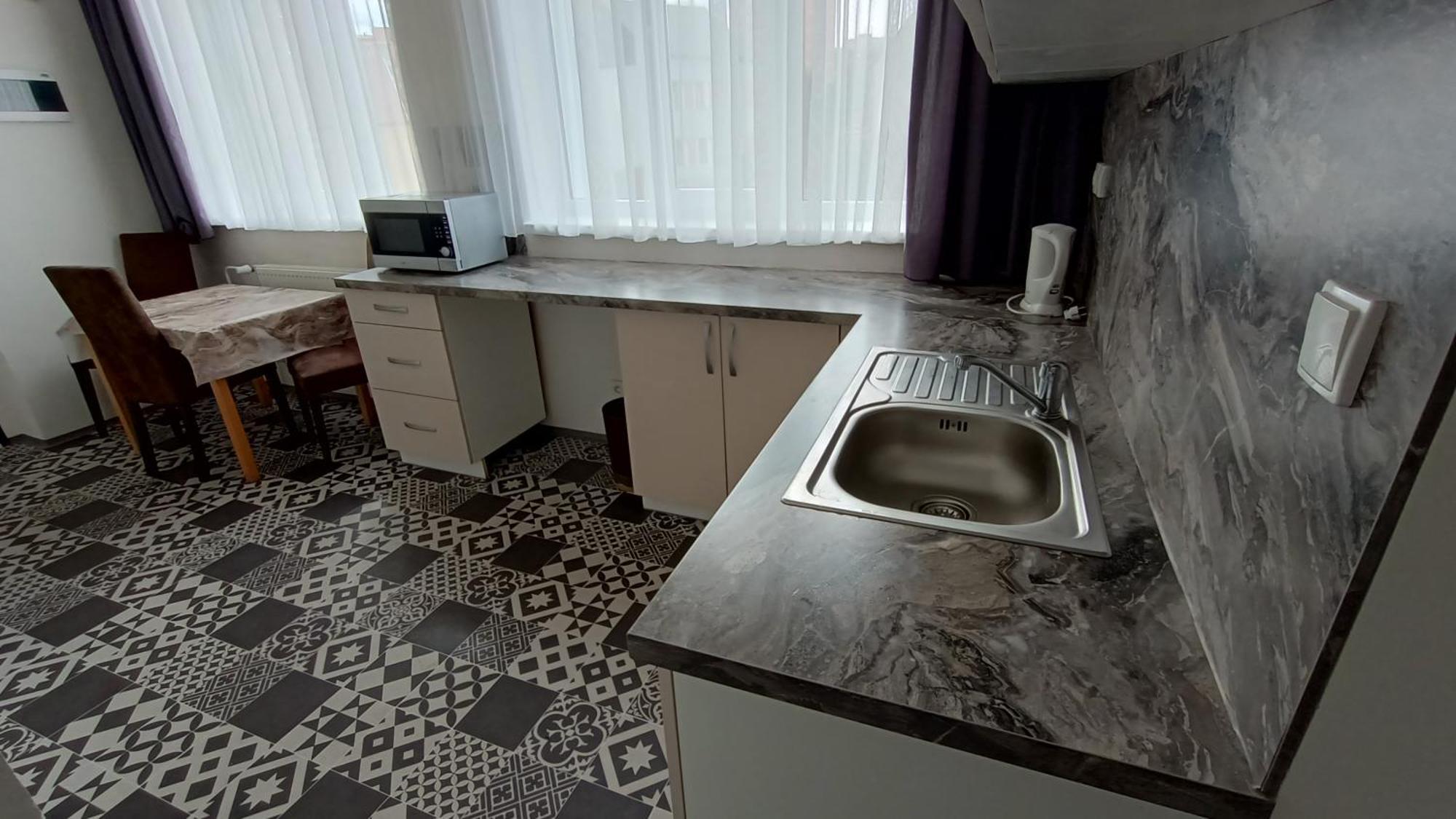 Apartments Gato Karlovy Vary Stara Role المظهر الخارجي الصورة