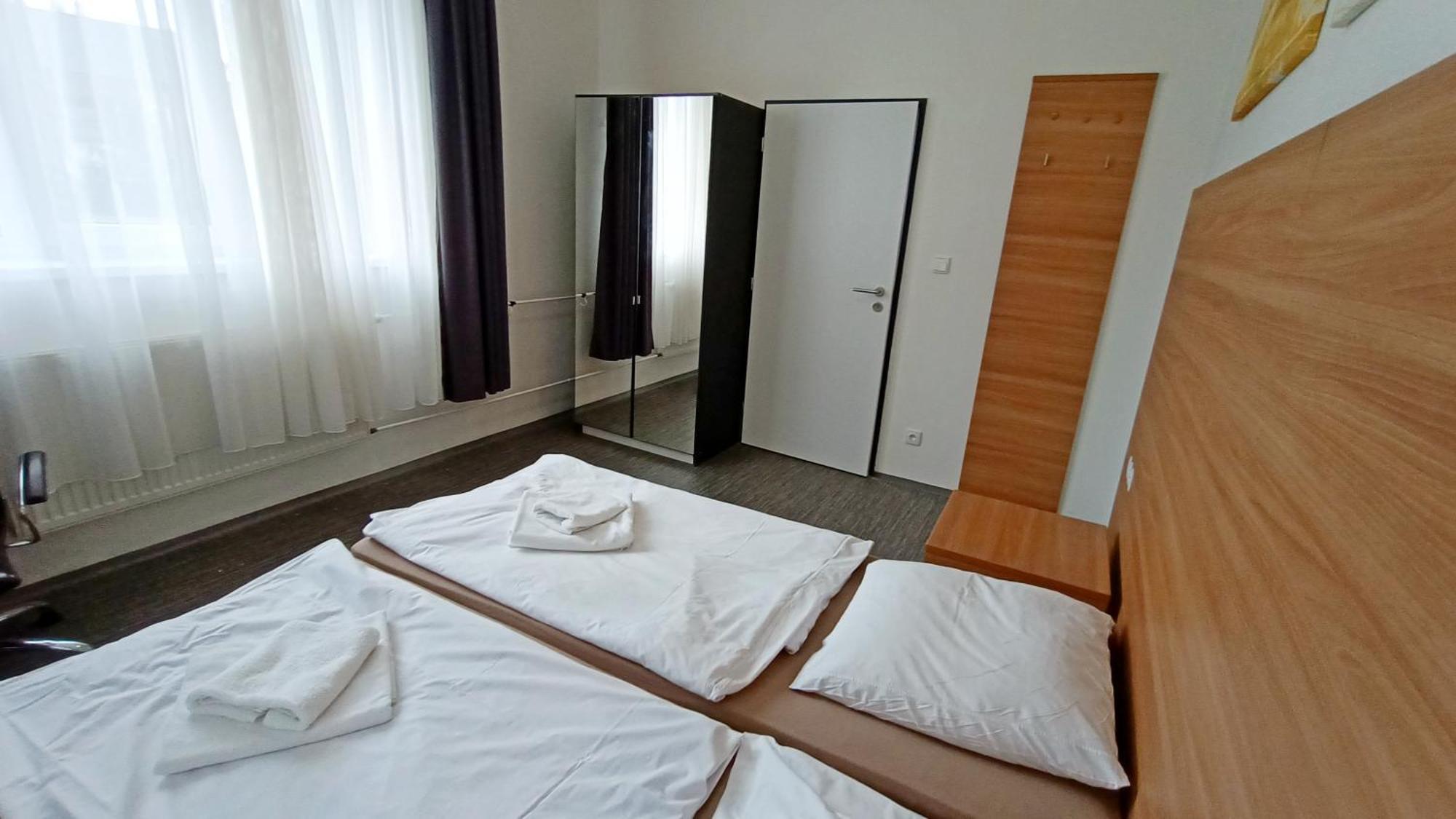 Apartments Gato Karlovy Vary Stara Role المظهر الخارجي الصورة
